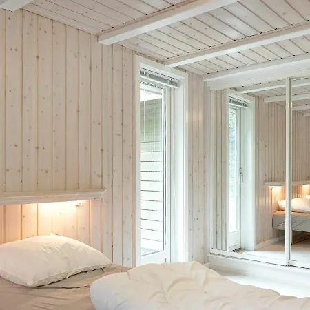 8 Person In Nex Hébergement de vacances Spidsegård