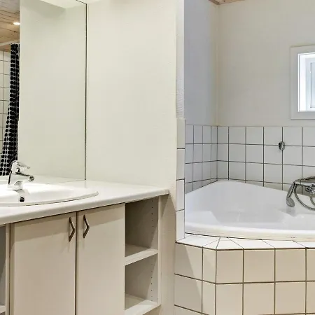 8 Person In Nex Hébergement de vacances *